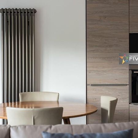 Cool Urban Apartment With Stunning Castle Views Édimbourg Extérieur photo