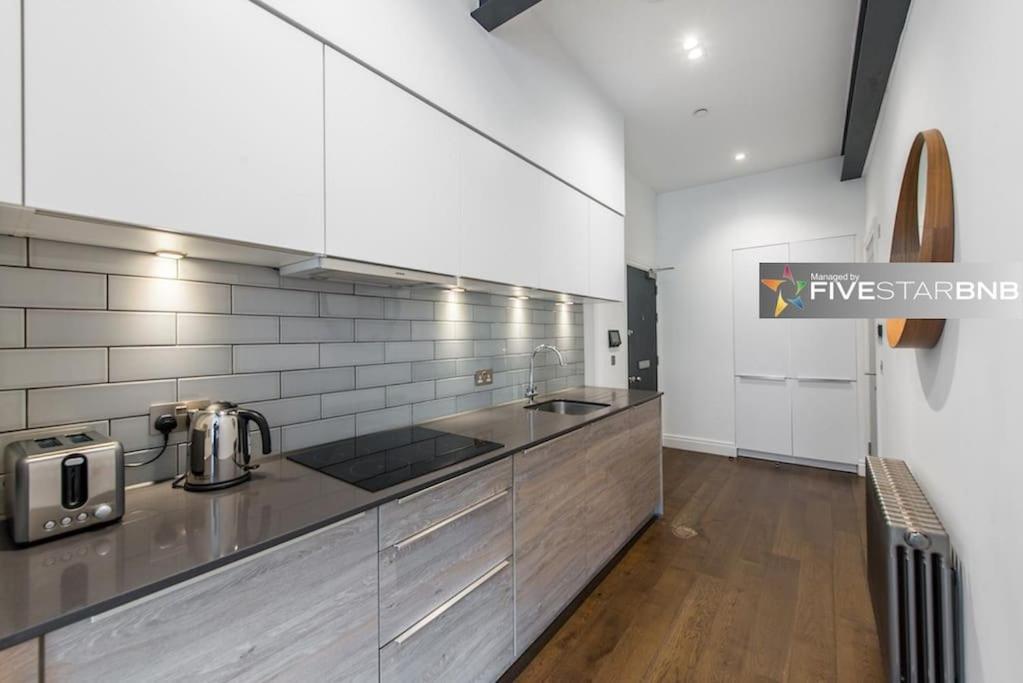 Cool Urban Apartment With Stunning Castle Views Édimbourg Extérieur photo