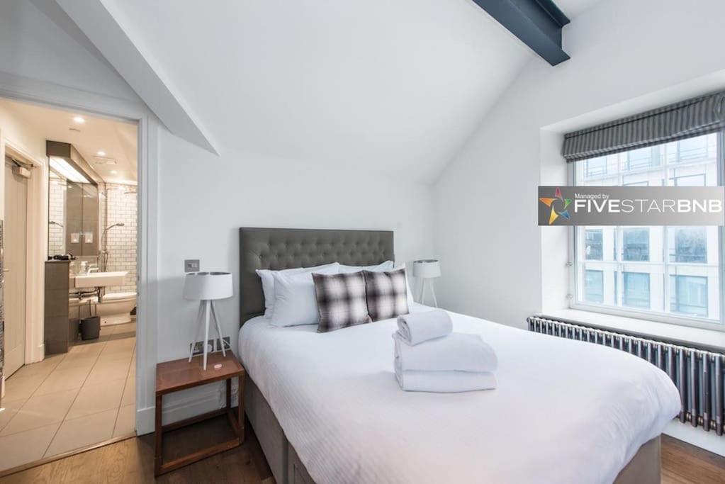 Cool Urban Apartment With Stunning Castle Views Édimbourg Extérieur photo