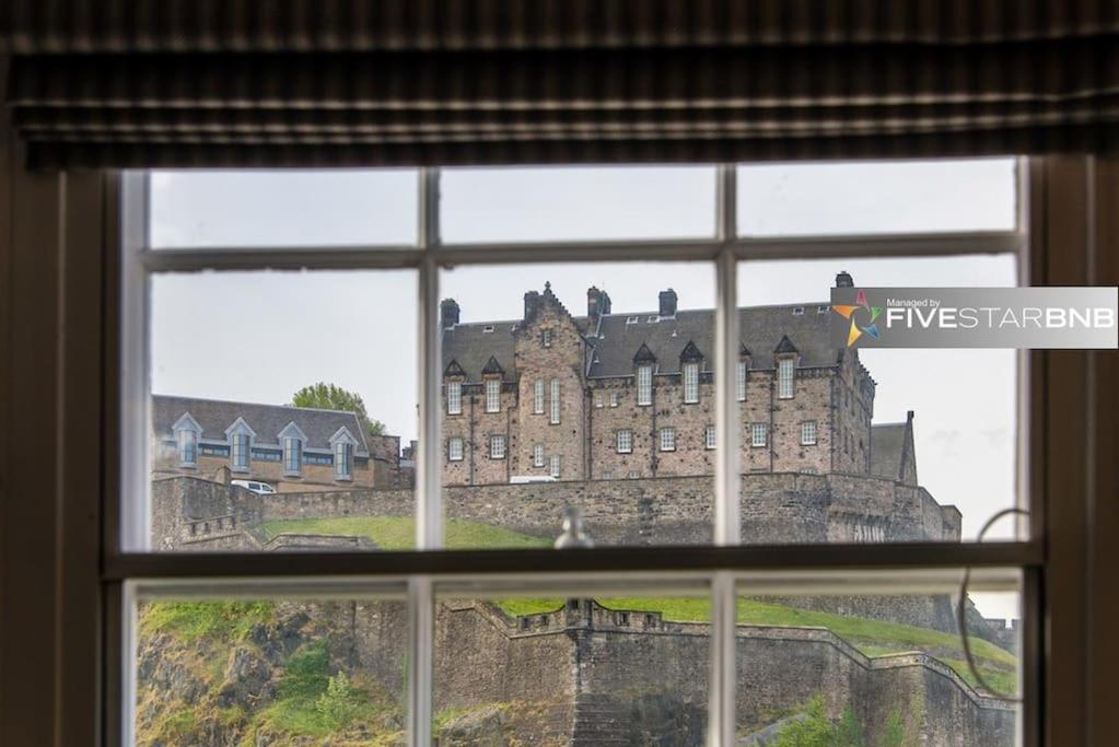 Cool Urban Apartment With Stunning Castle Views Édimbourg Extérieur photo
